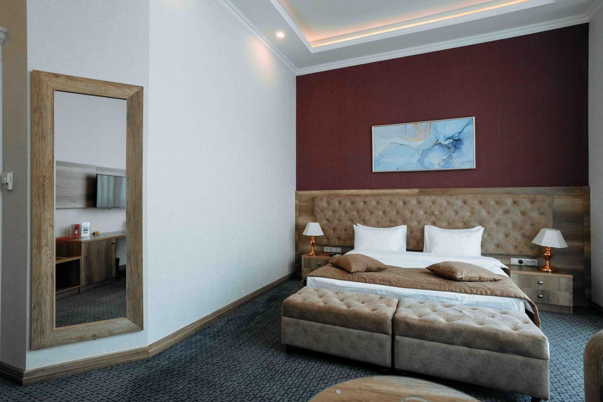 Ramada By Wyndham Shymkent Ξενοδοχείο Εξωτερικό φωτογραφία