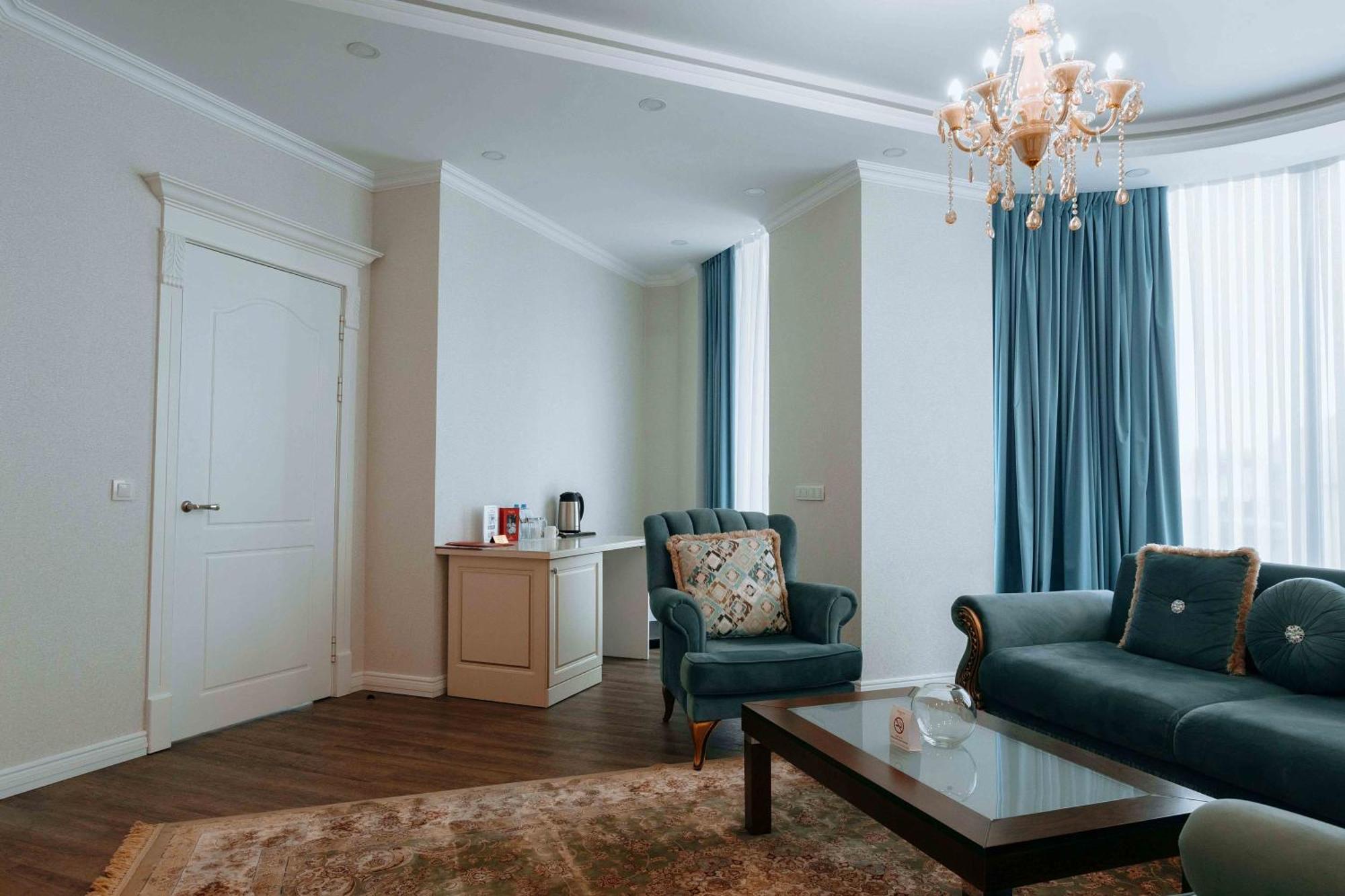 Ramada By Wyndham Shymkent Ξενοδοχείο Εξωτερικό φωτογραφία
