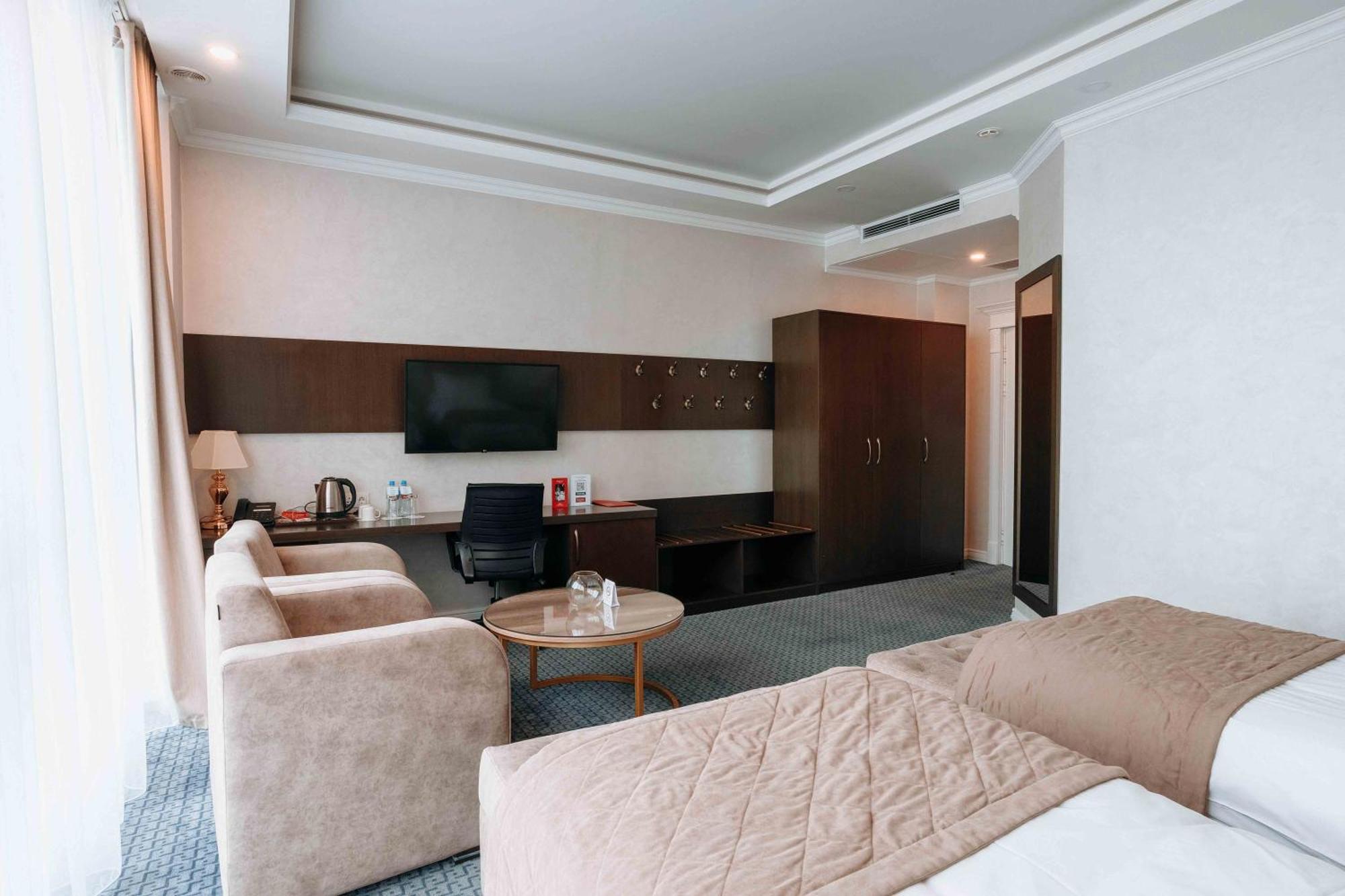 Ramada By Wyndham Shymkent Ξενοδοχείο Εξωτερικό φωτογραφία
