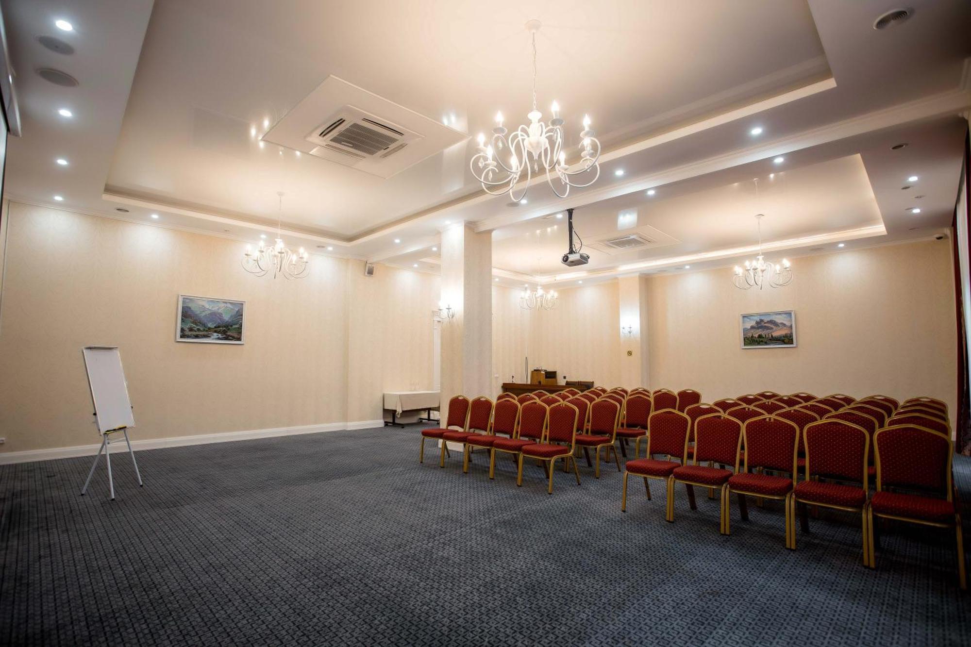 Ramada By Wyndham Shymkent Ξενοδοχείο Εξωτερικό φωτογραφία