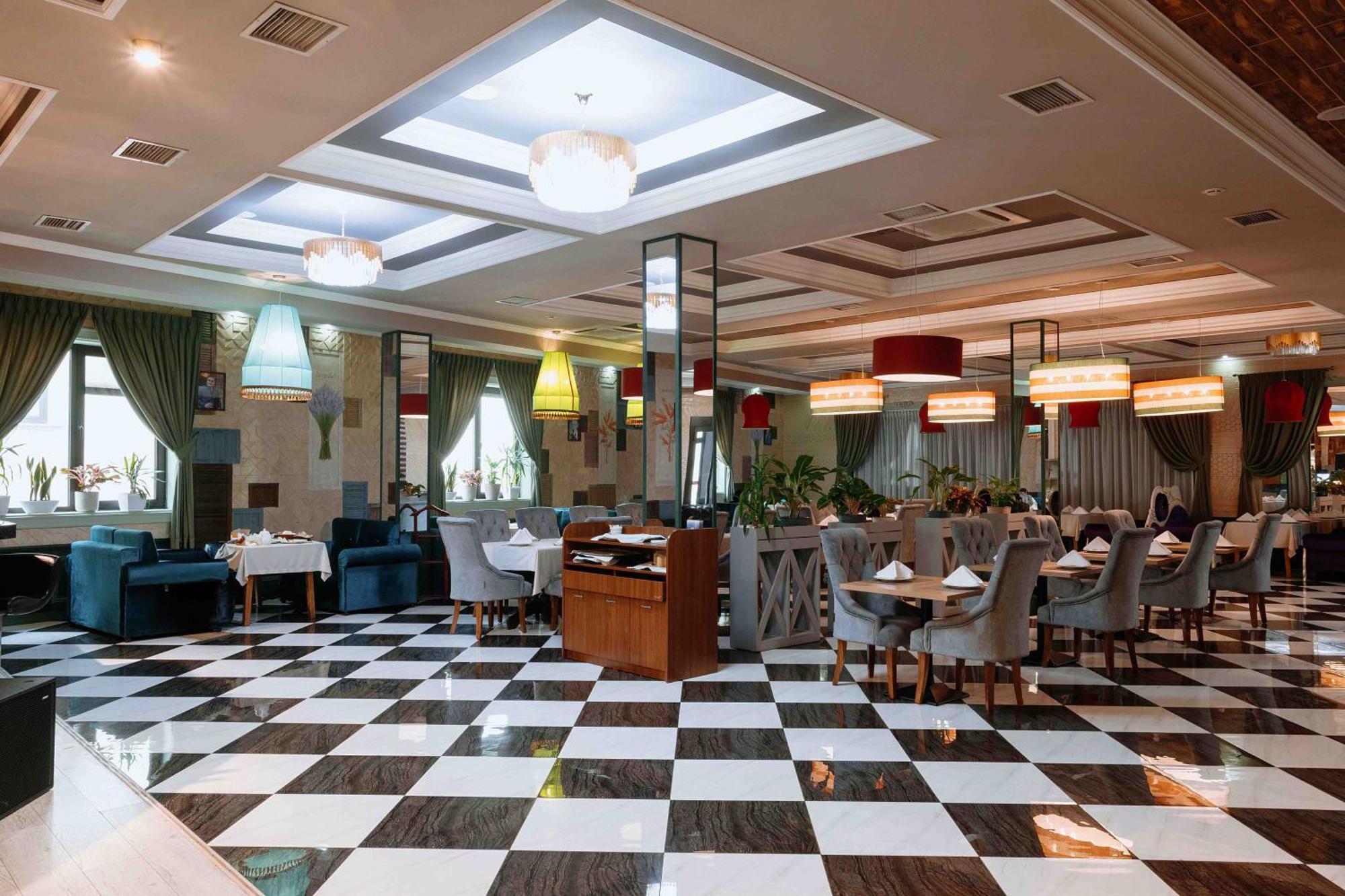 Ramada By Wyndham Shymkent Ξενοδοχείο Εξωτερικό φωτογραφία