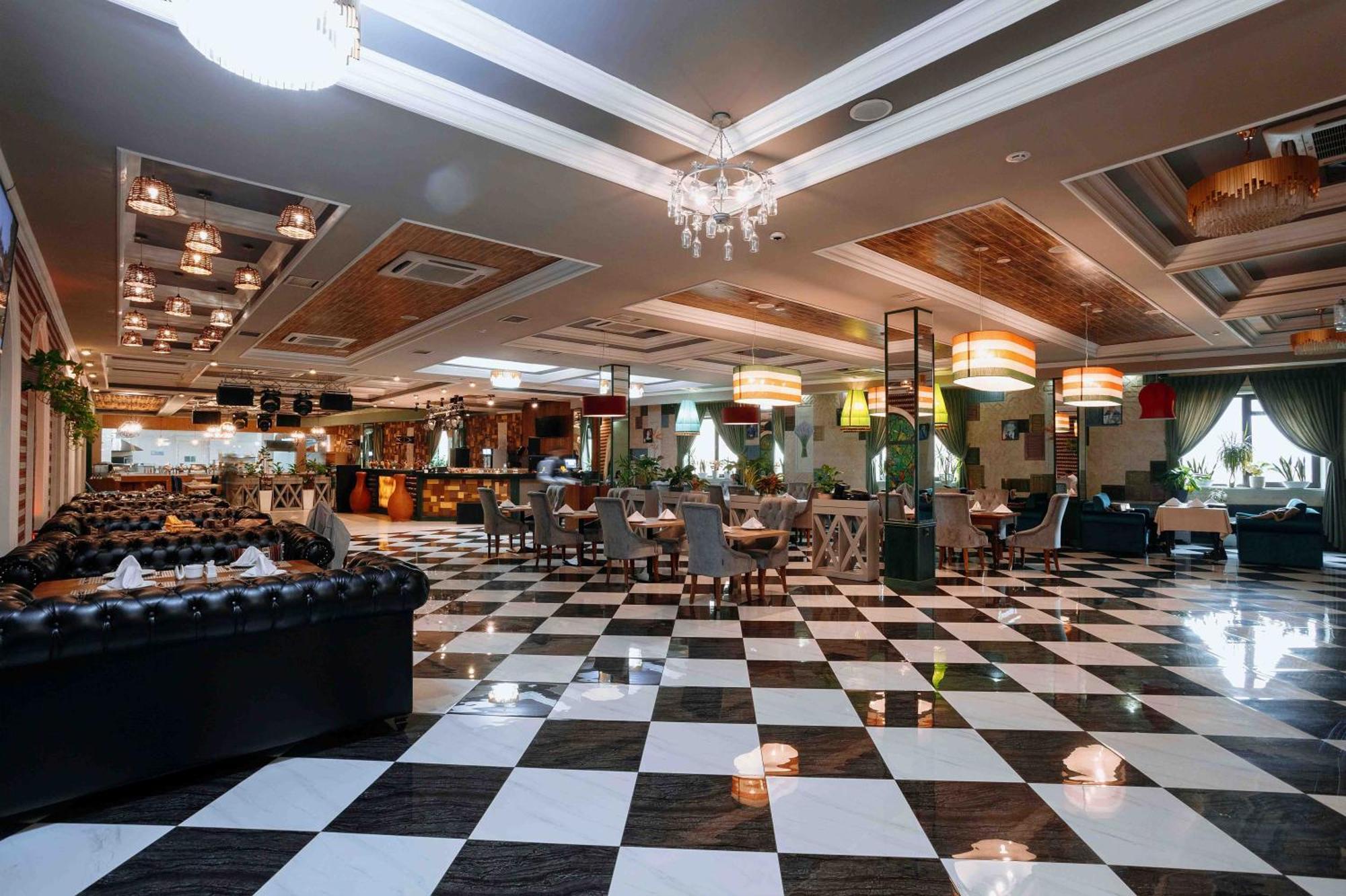 Ramada By Wyndham Shymkent Ξενοδοχείο Εξωτερικό φωτογραφία