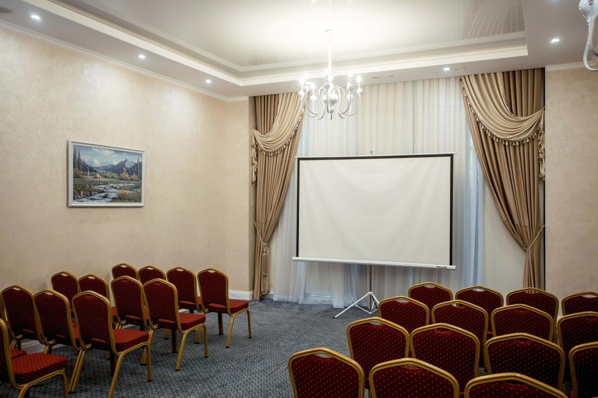 Ramada By Wyndham Shymkent Ξενοδοχείο Εξωτερικό φωτογραφία