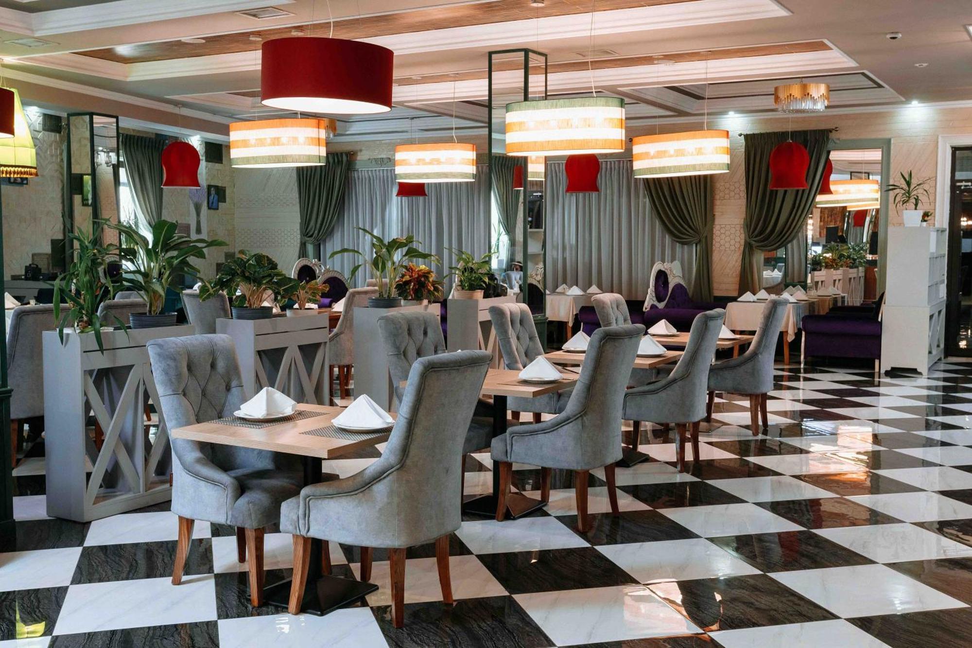 Ramada By Wyndham Shymkent Ξενοδοχείο Εξωτερικό φωτογραφία