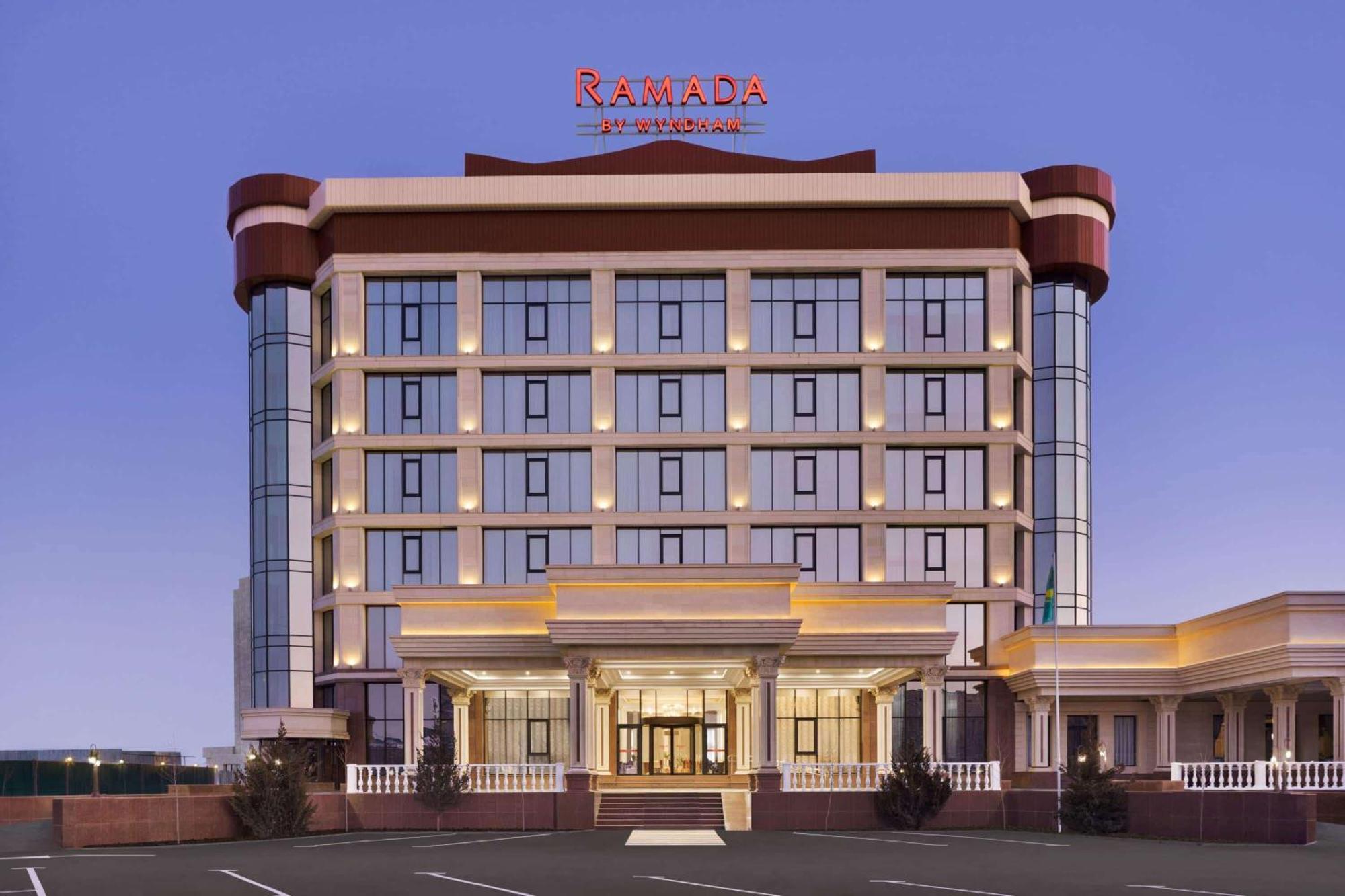 Ramada By Wyndham Shymkent Ξενοδοχείο Εξωτερικό φωτογραφία