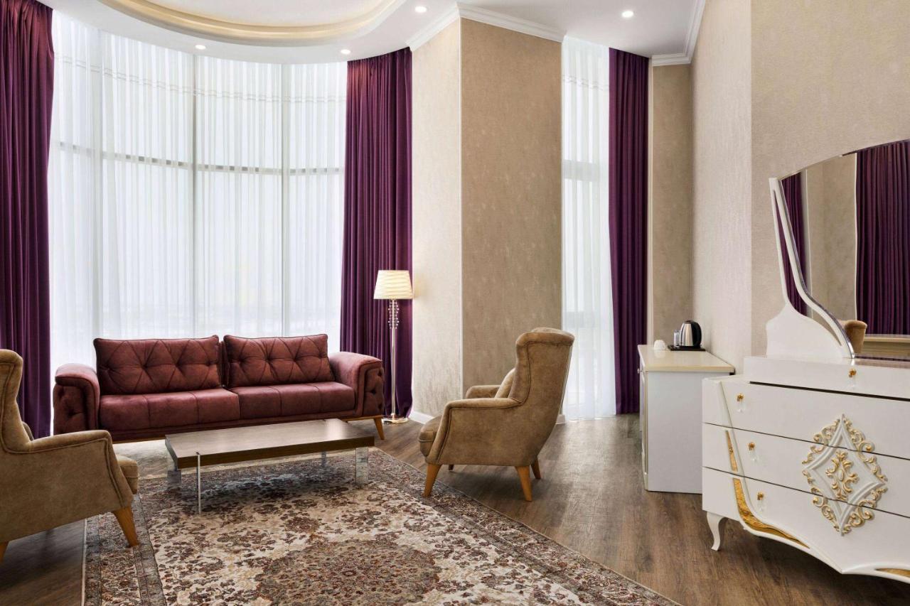 Ramada By Wyndham Shymkent Ξενοδοχείο Εξωτερικό φωτογραφία